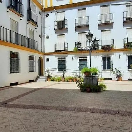 Budget And Cute With Balcony Center