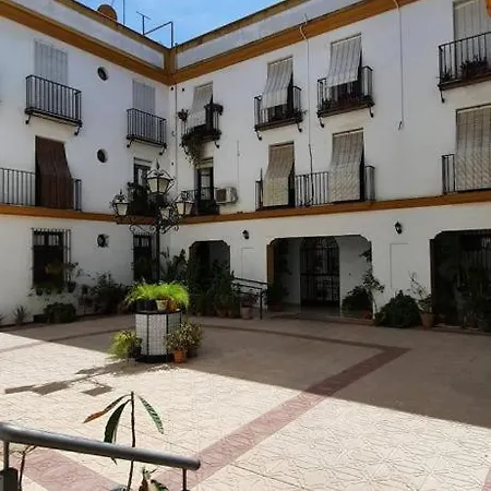 Budget And Cute With Balcony Center Sevilla