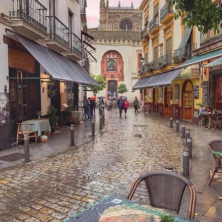 Budget And Cute With Balcony Center * Sevilla