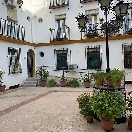 דירה Budget And Cute With Balcony Center *