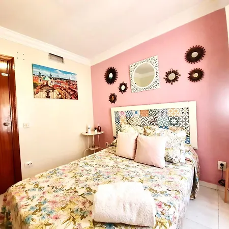 Budget And Cute With Balcony Center * Sevilla