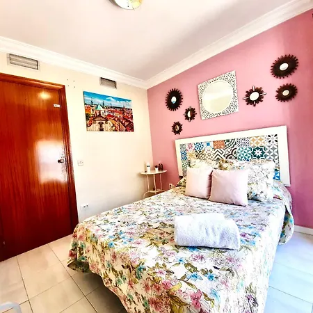 Budget And Cute With Balcony Center Apartman *