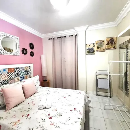 Budget And Cute With Balcony Center