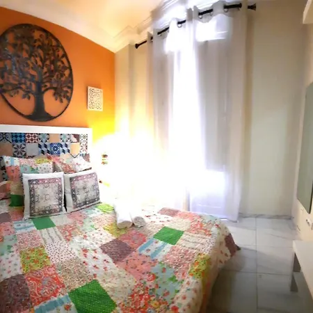 Budget And Cute With Balcony Center Apartman *