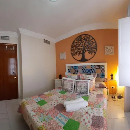 Budget And Cute With Balcony Center * Sevilla