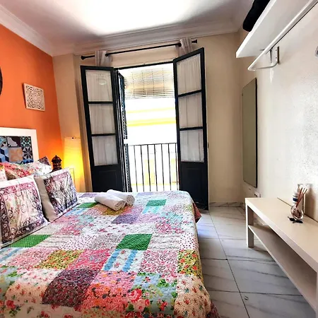Budget And Cute With Balcony Center * Sevilla
