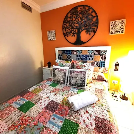 דירה Budget And Cute With Balcony Center