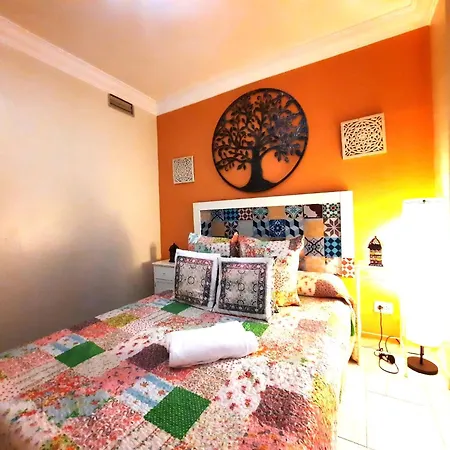 Budget And Cute With Balcony Center Sevilla