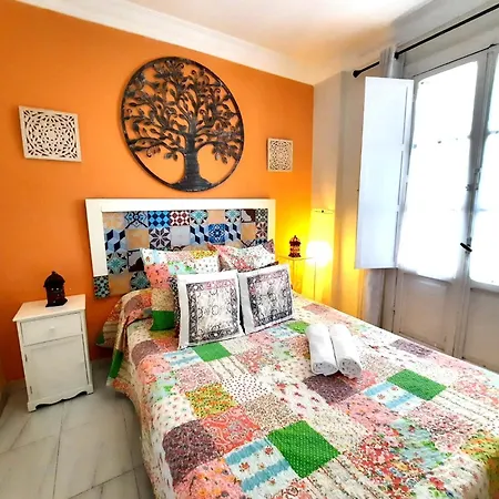 Apartman Budget And Cute With Balcony Center *