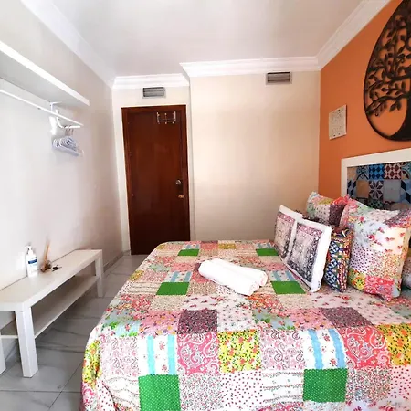 דירה Budget And Cute With Balcony Center