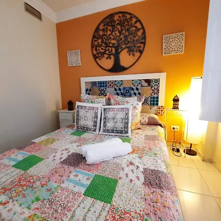Apartman Budget And Cute With Balcony Center